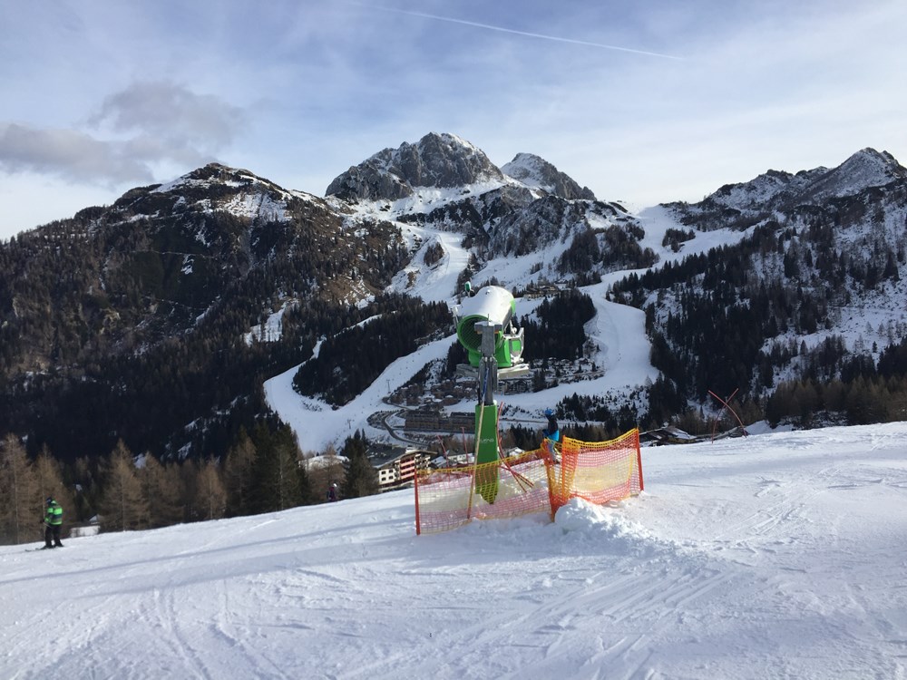 Skijanje je moguće na tri zasebna brda